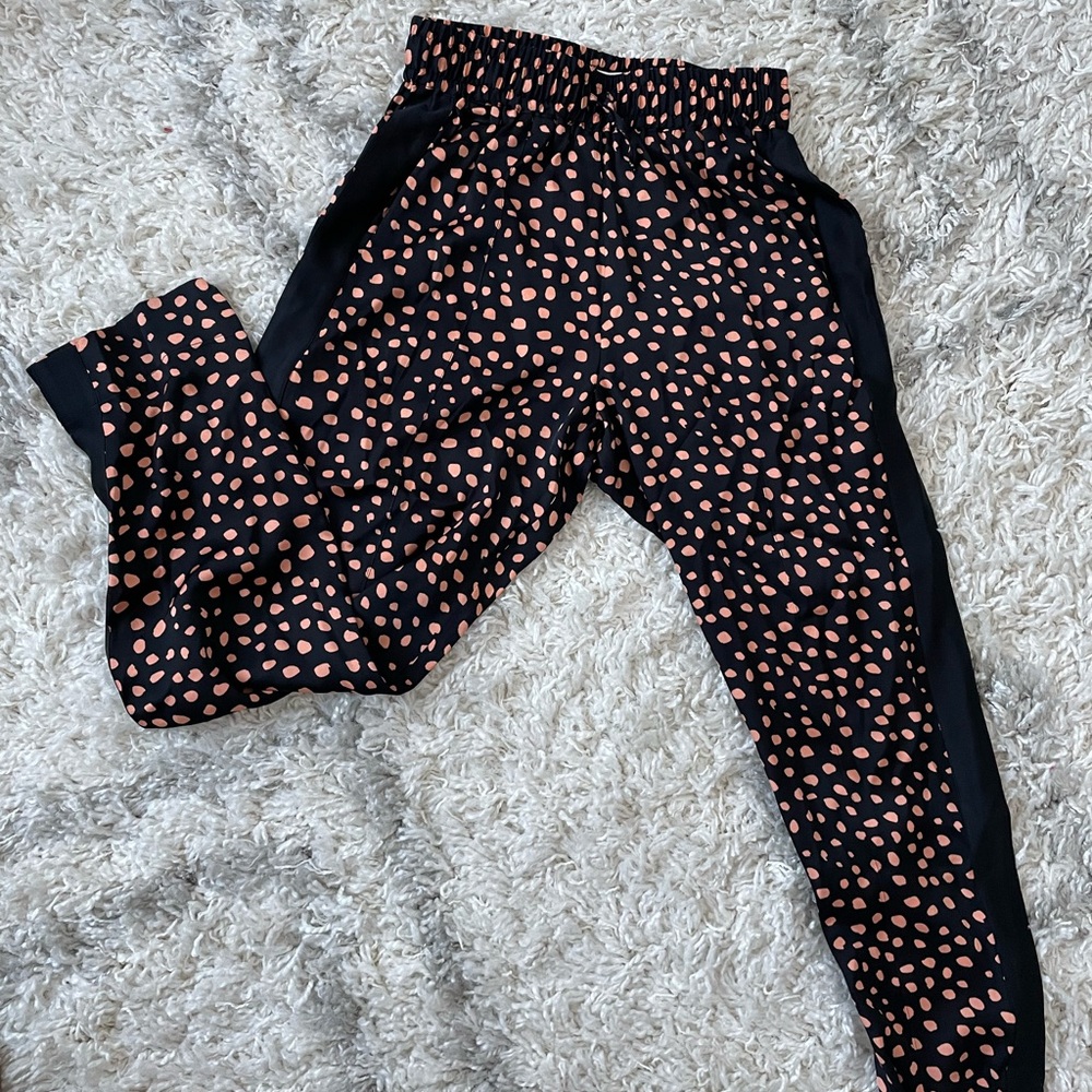 TUCKER Silk Joggers